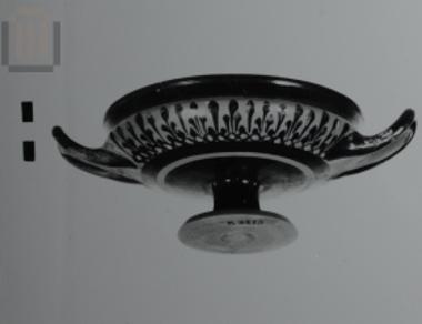 Μελανόμορφη κύλικα