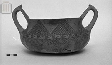 Matt painted kantharoid vessel
