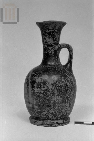 Small red-figure squat lekythos of a Chalkidiki workshop