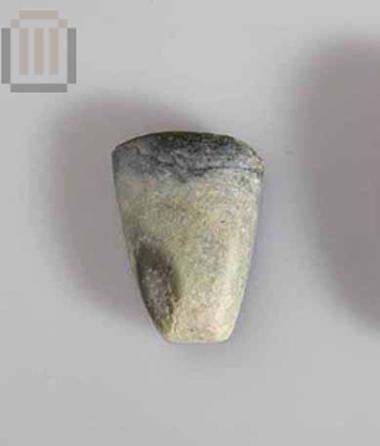 Λίθινο τριπτό εργαλείο