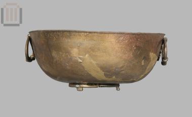 Bronze basin with movable handles