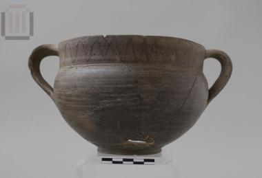 Clay cantharoid kotyle of a Northern Greek workshop