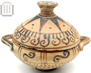 Pyxis with lid
