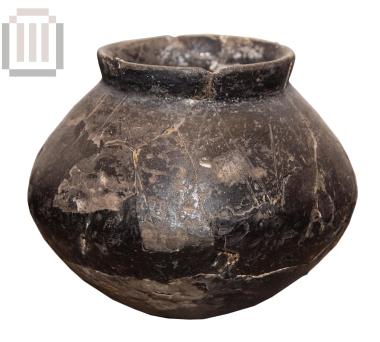 Biconical pyxis