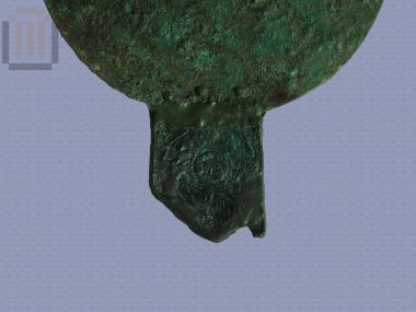 Χάλκινο κάτοπτρο  με ανάγλυφη παράσταση στη λαβή από την Αμβρακία