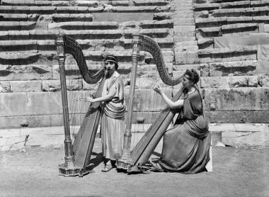 Μουσικοί με άρπες, Δεύτερες Δελφικές Εορτές, 1930