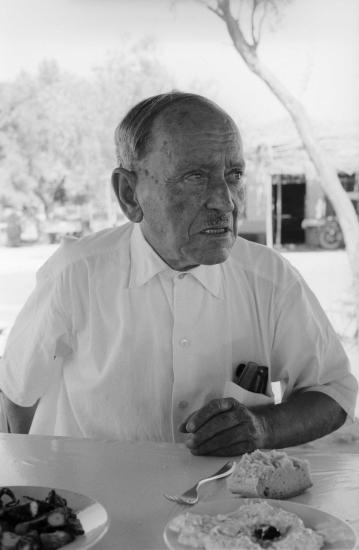 Στο τραπέζι, Χαλκίδα, 1968