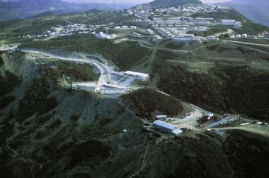 Τοπιογραφία. Εργοταξιακός οικισμός και εγκαταστάσεις στην περιοχή των Κρεμαστών