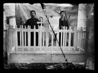 Πορτραίτο. Ο τάφος του οπλαρχηγού Στάθη Λιχαδιώτη. Καστοριά, Δεκέμβριος 1905