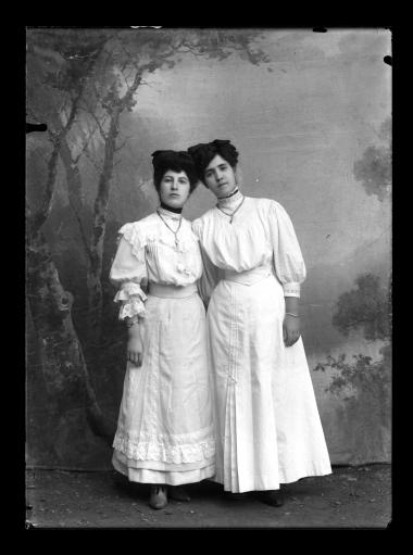 Πορτραίτο. Καστοριανές αδελφές