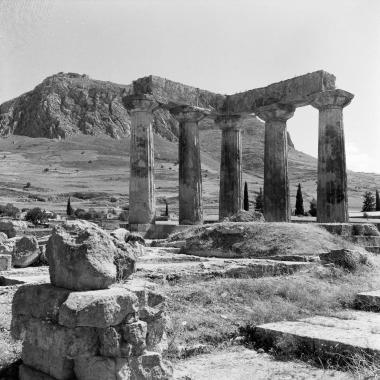 Αρχαιολογικός χώρος. Ναός Απόλλωνα στην Κόρινθο
