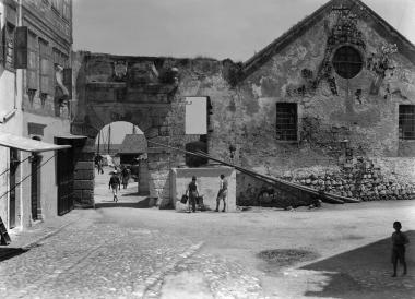 Crète, la Canée, porte du port, 1 VI 20 (Κρήτη, τα Χανιά, πύλη του λιμανιού, 1 Ιουνίου 1920)