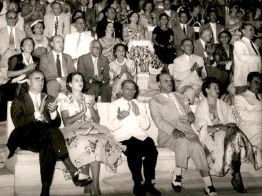 «Μήδεια» 1956, μέλη της κυβέρνησης και επίσημοι στο κοινό της παράστασης
