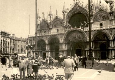 Περιοδεία του Εθνικού Θεάτρου 1939, αναμνηστική φωτογραφία στη Βενετία