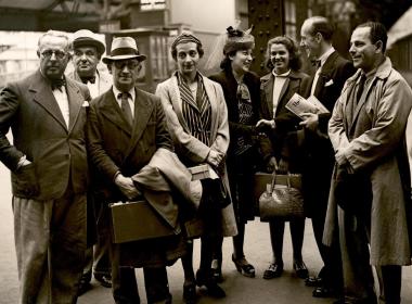 Περιοδεία του Εθνικού Θεάτρου 1939, άφιξη του θιάσου στο Λονδίνο