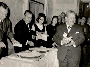 Κοπή πρωτοχρονιάτικης πίτας στο Δημοτικό Θέατρο Πειραιά