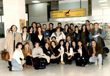 «Μήδεια» 1997, αναχώρηση θιάσου για την Αυστραλία