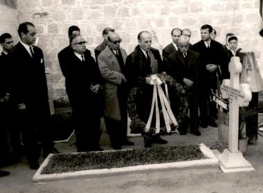 Περιοδεία του Εθνικού Θεάτρου στην Κύπρο, επίσκεψη στα Φυλακισμένα Μνήματα