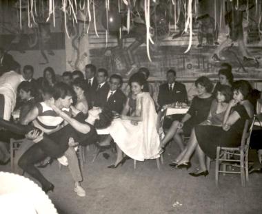 Αποκριάτικη γιορτή στη Δραματική Σχολή