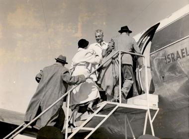 Περιοδεία στη Νέα Υόρκη, αναχώρηση του θιάσου