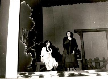 «Σκοτεινιά στον Έπαχτο», στιγμιότυπο από την παράσταση