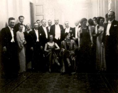 Αναμνηστικό στιγμιότυπο από εκδήλωση στο Εθνικό Θέατρο