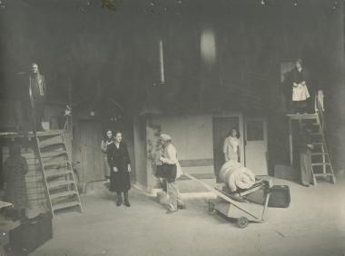 Photo from the play 