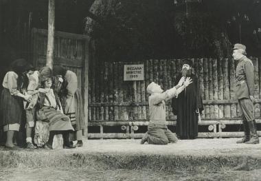 Photo from the play 