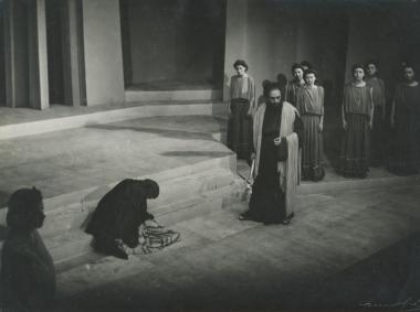 Photo from the play 