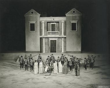Photo from the play 