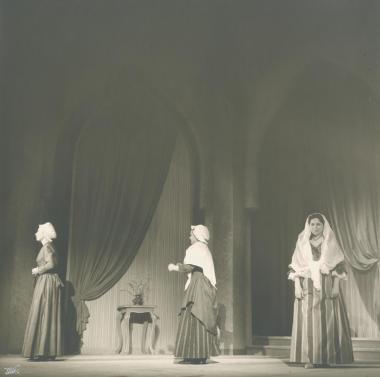 Photo from the play 