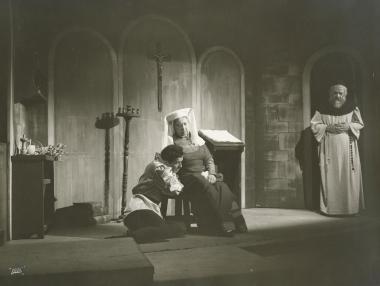 Photo from the play 