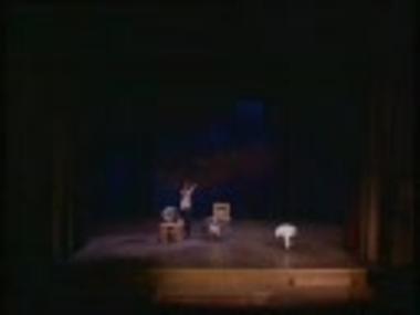 Τμήμα μαγνητοσκόπησης από την παράσταση 