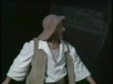 Τμήμα μαγνητοσκόπησης από την παράσταση 