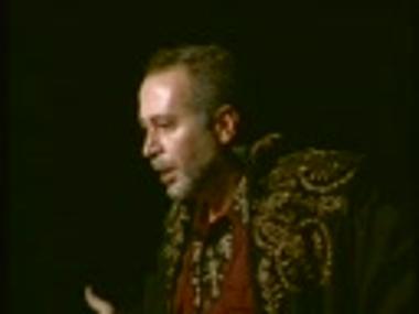 Τμήμα μαγνητοσκόπησης από την παράσταση 