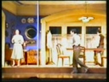 Τμήμα μαγνητοσκόπησης από την παράσταση 