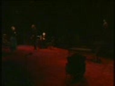 Τμήμα μαγνητοσκόπησης από την παράσταση 