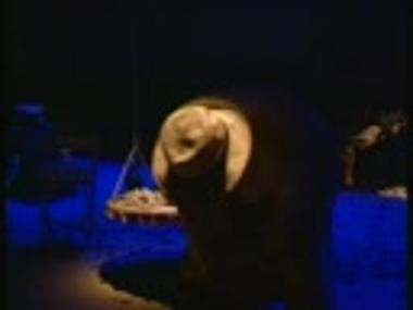 Τμήμα μαγνητοσκόπησης από την παράσταση 