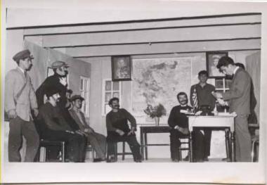 Student play at the AFS, 23