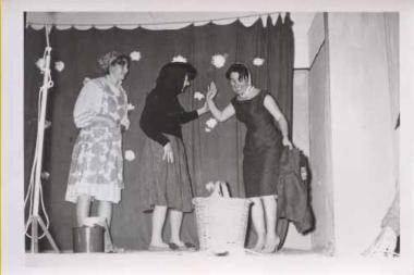 Student play at the AFS, 31