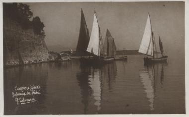 Boats near the citaddele