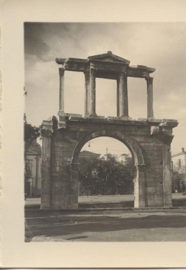 Arch of Adrianos, 1