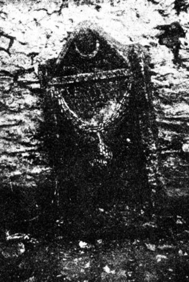 IThrAeg E093: Epitaph of Lollia Tycharous, wife of C.
            Skreimbonios