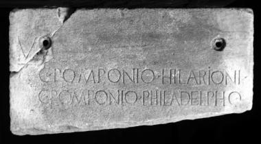 Achaïe II 137: Epitaph of Caius Pomponius Hilarion and Caius Pomponius Philadelphus