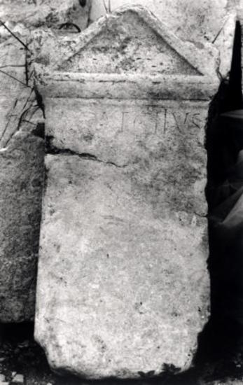 Achaïe II 084: Epitaph of Lucius Caecilius