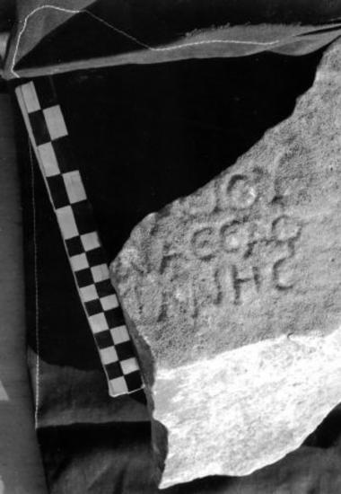 ILeukopetra 048: Dated fragment.