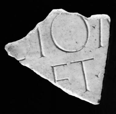 Achaïe II 221: Επιτύμβιο