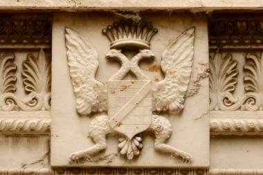 Coat-of-arms of the Roma family