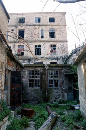 Υφαντουργείο - Νηματουργείο -  Καλαμάρης