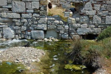 Αλευρόμυλος -  Υδρόμυλος Ι. Ν. Αγ. Τριάδος